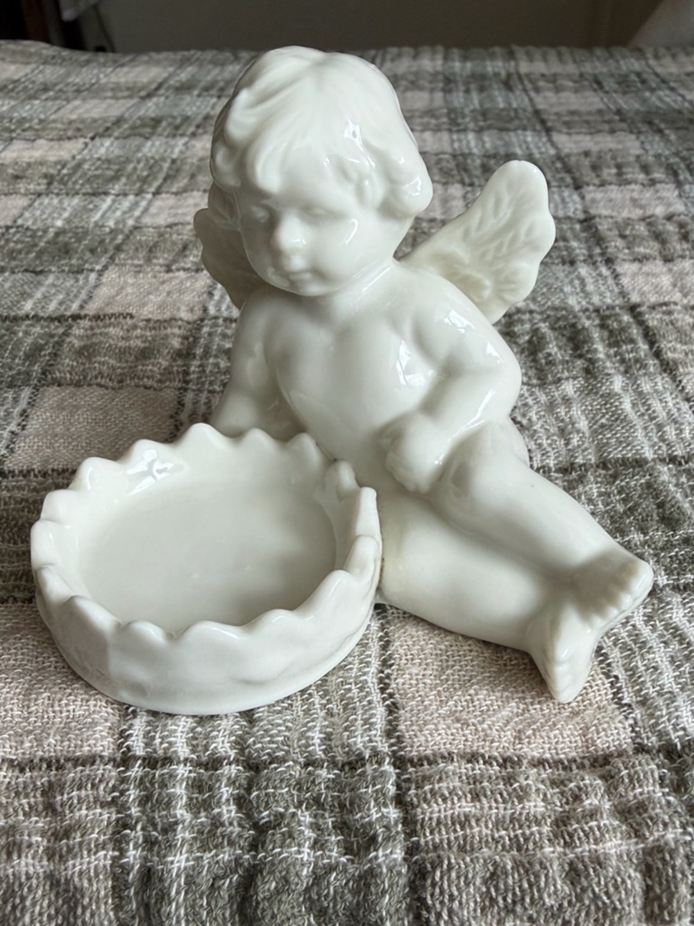 Vintage Cherub Mini Trinket Dish - Picture 6 of 13